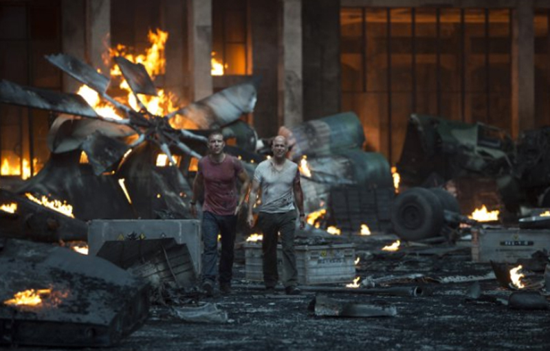 a_good_day_to_die_hard-25-bruce_willis-jai_courtney