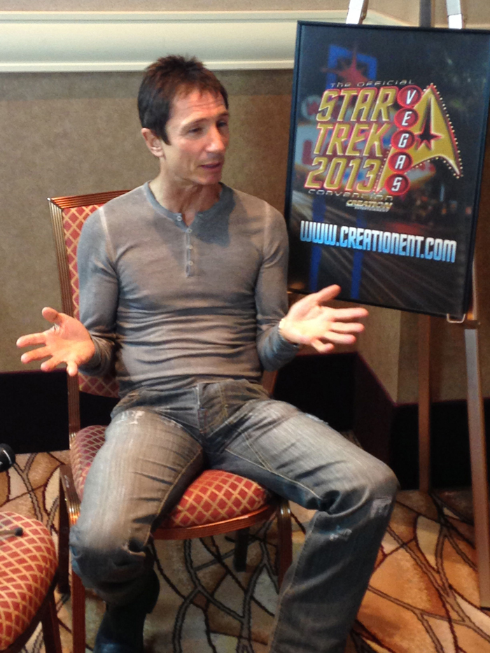 dominic_keating-interview_at_12th_annual_star_trek_convention_in_las_vegas-1