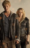 i_am_number_four-7-alex_pettyfer-teresa_palmer