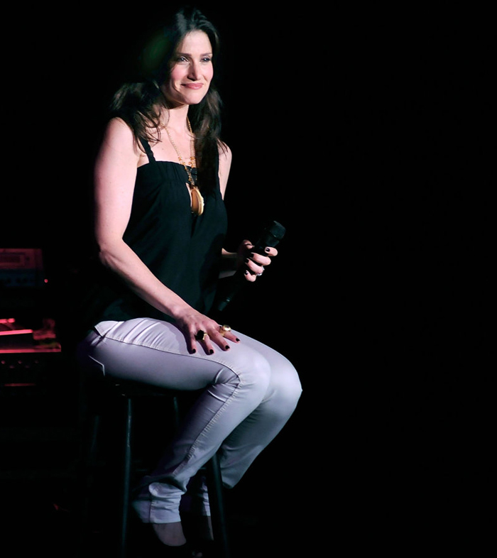 idina_menzel-frozen-5