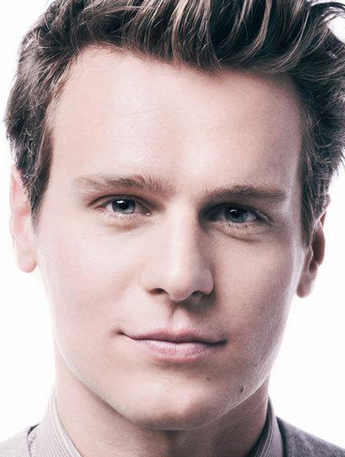 jonathan_groff-frozen-1