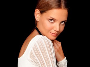 katie_holmes-the_romantics-4