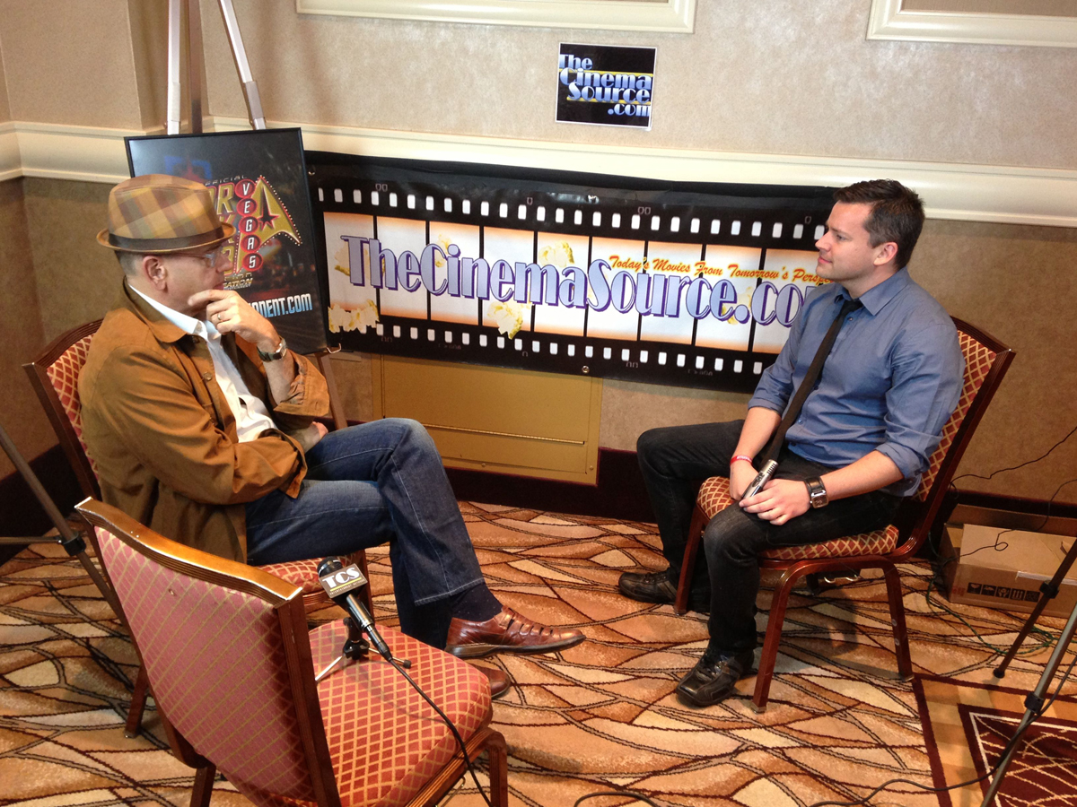 robert_picardo-interview-with-dan_deevy-at_12th_annual_star_trek_convention_in_las_vegas-2