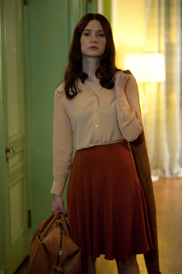 stoker-23-mia_wasikowska