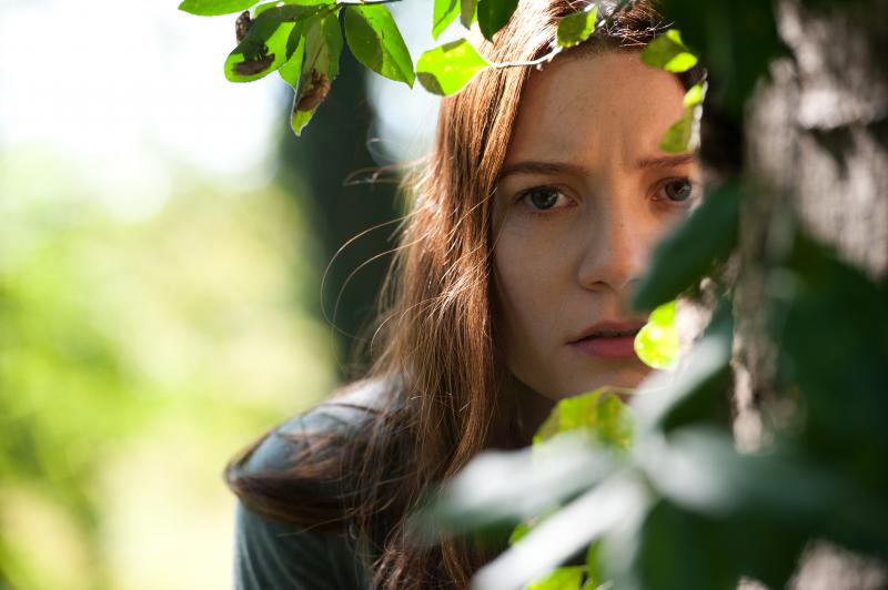 stoker-7-mia_wasikowska