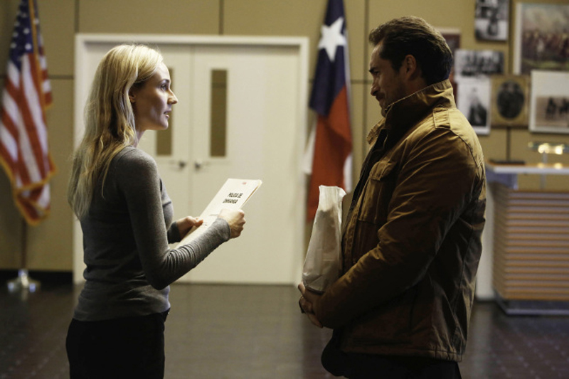 the_bridge-fx_original_series-4-diane_kruger-demian_bichir