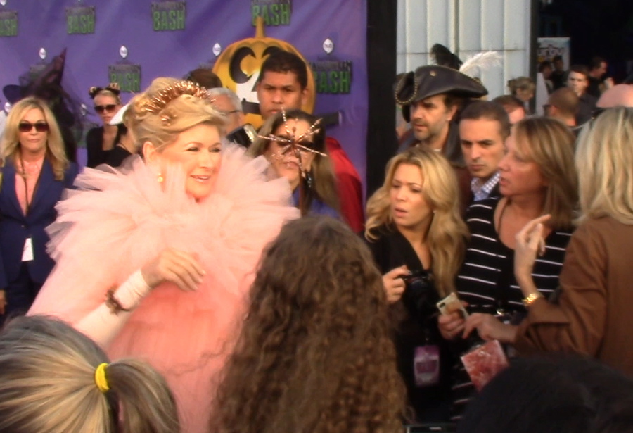 the_hub_first_annual_halloween_bash_red_carpet-1-martha_stewart