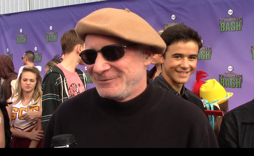 the_hub_first_annual_halloween_bash_red_carpet-2-don_most