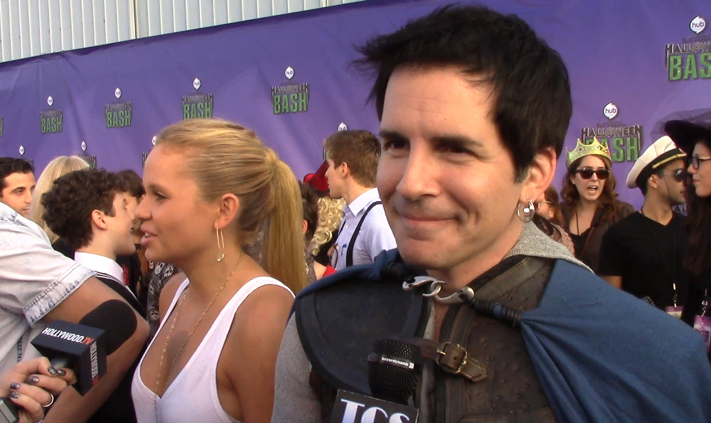 the_hub_first_annual_halloween_bash_red_carpet-4-hal_sparks-1