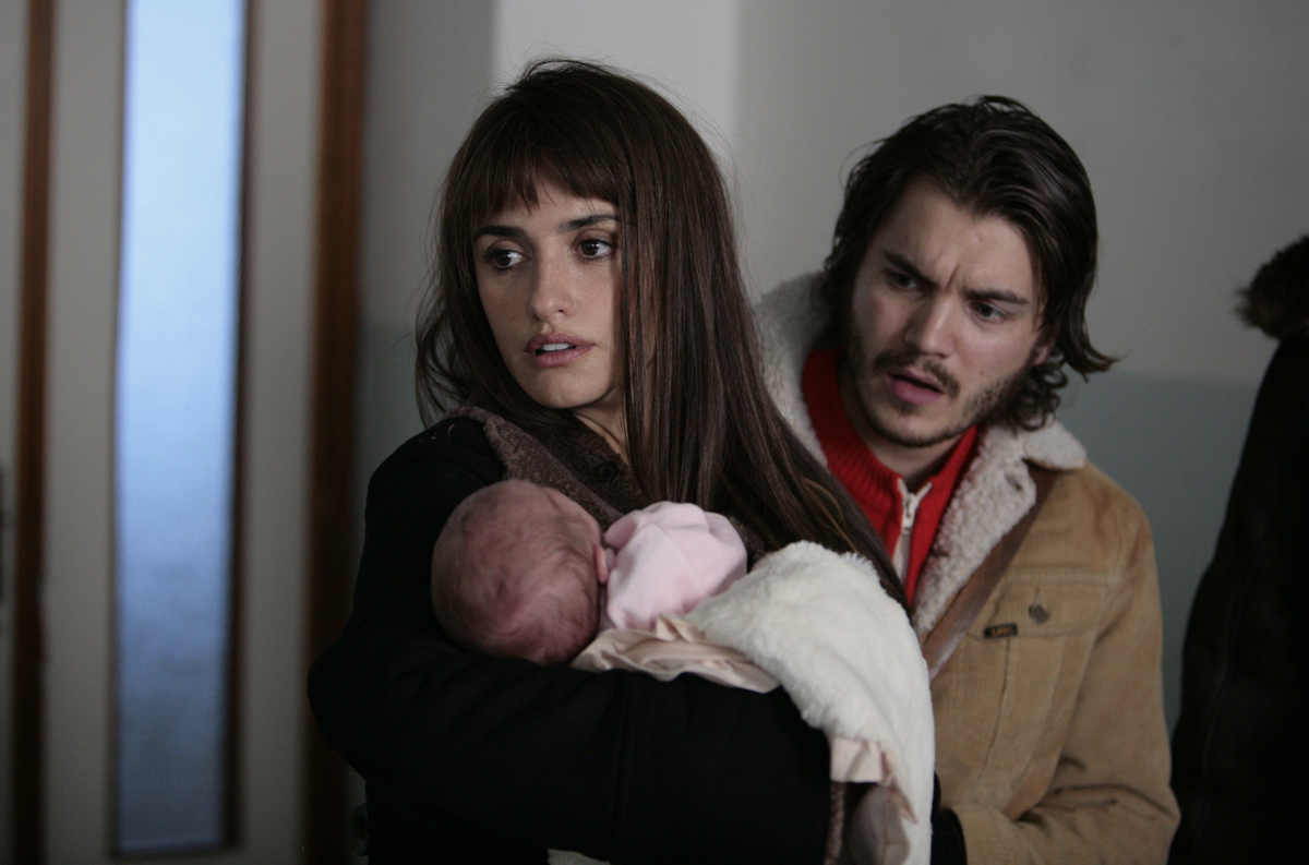 twice_born_dvd_contest-3-penelope_cruz-emile_hirsch