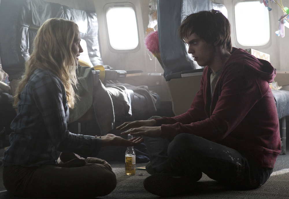 warm_bodies-31-nicholas_hoult-teresa_palmer