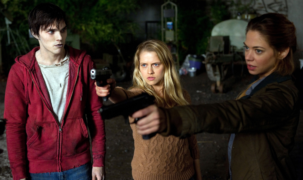 warm_bodies-32-nicholas_hoult-teresa_palmer-analeigh_tipton