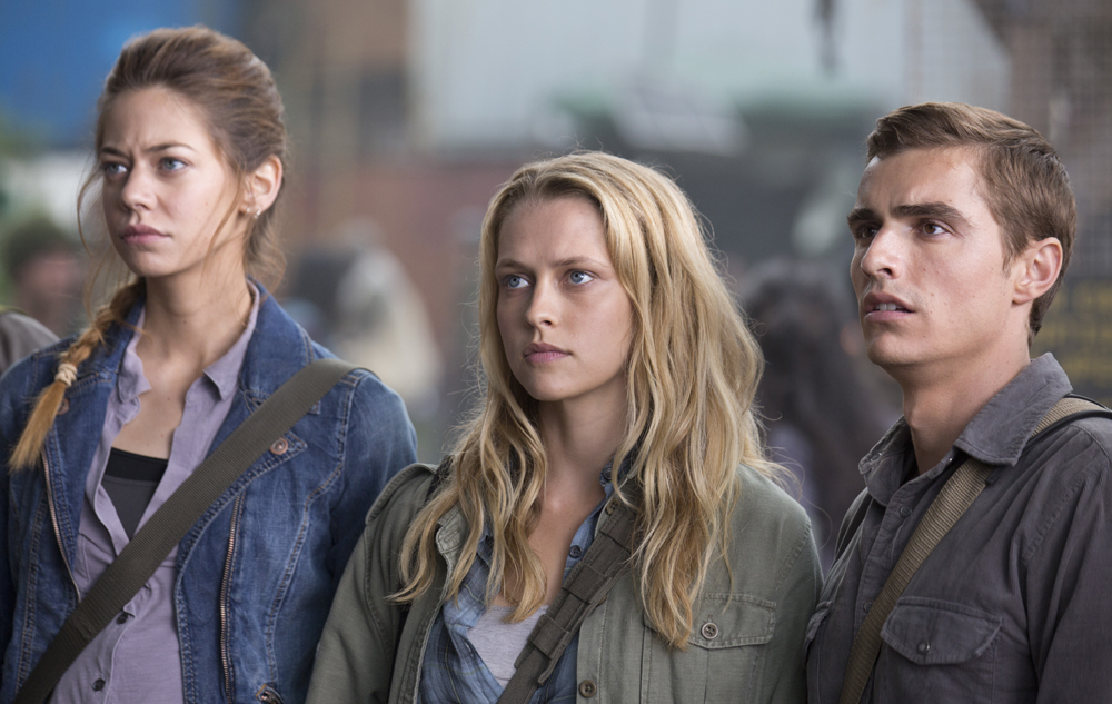 warm_bodies-9-teresa_palmer-dave_franco-analeigh_tipton