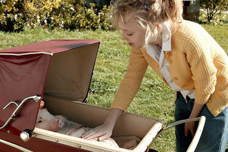 Charlottes_Web-6-Dakota_Fanning