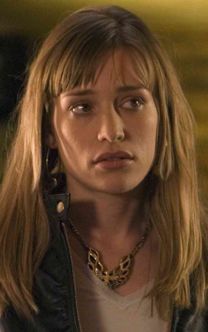 First_Snow-3-Piper_Perabo