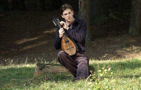 Gaspard_Ulliel_hannibal_Rising_2