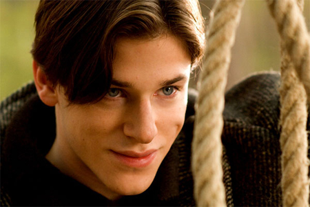 Gaspard_Ulliel_hannibal_Rising_3