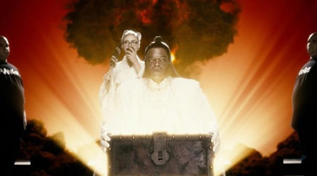 The_Spirit-16-Samuel_L_Jackson-Scarlett_Johansson
