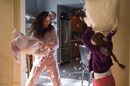 no_reservations_004_catherine_zeta-jones_abigail_breslin